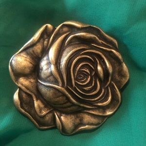 Rose belt buckle